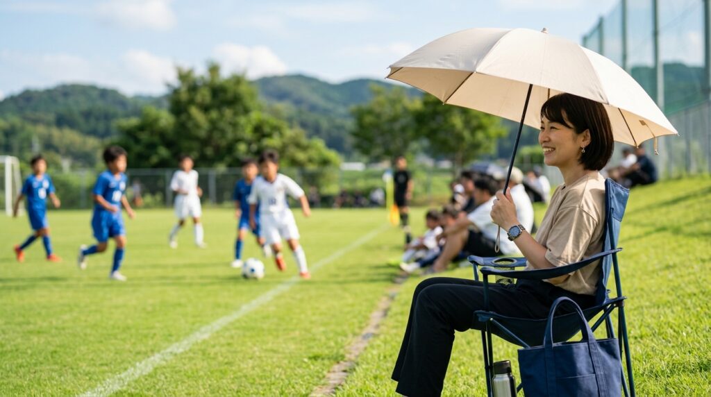 サッカースパイクの洗い方や子どものお手入れ習慣を見守る保護者を表したイメージ画像